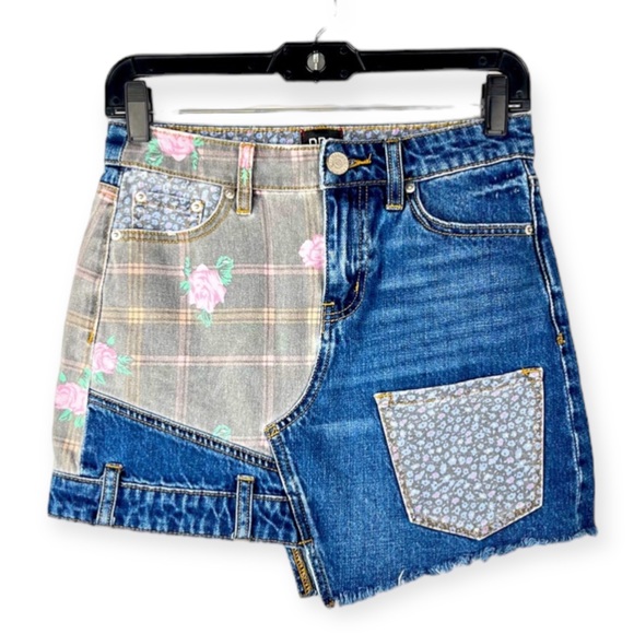 BDG Urban Outfitters Patch Work Fray Floral Denim Skirt Asymmetric (C1) - Picture 2 of 12